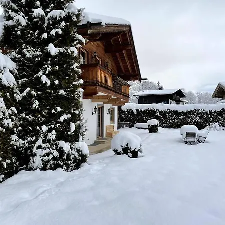 Das Gemuetliche Chalet Im Bergdoktordorf Ellmau Exterior photo